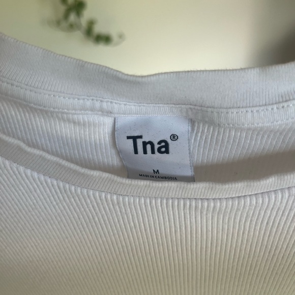 TNA T-shirt - Picture 2 of 3